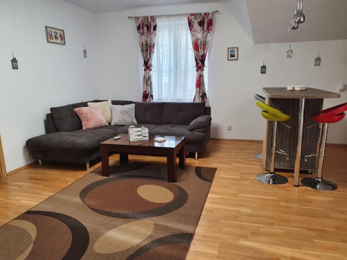 Smiley Apartment Sibiu Eksteriør bilde