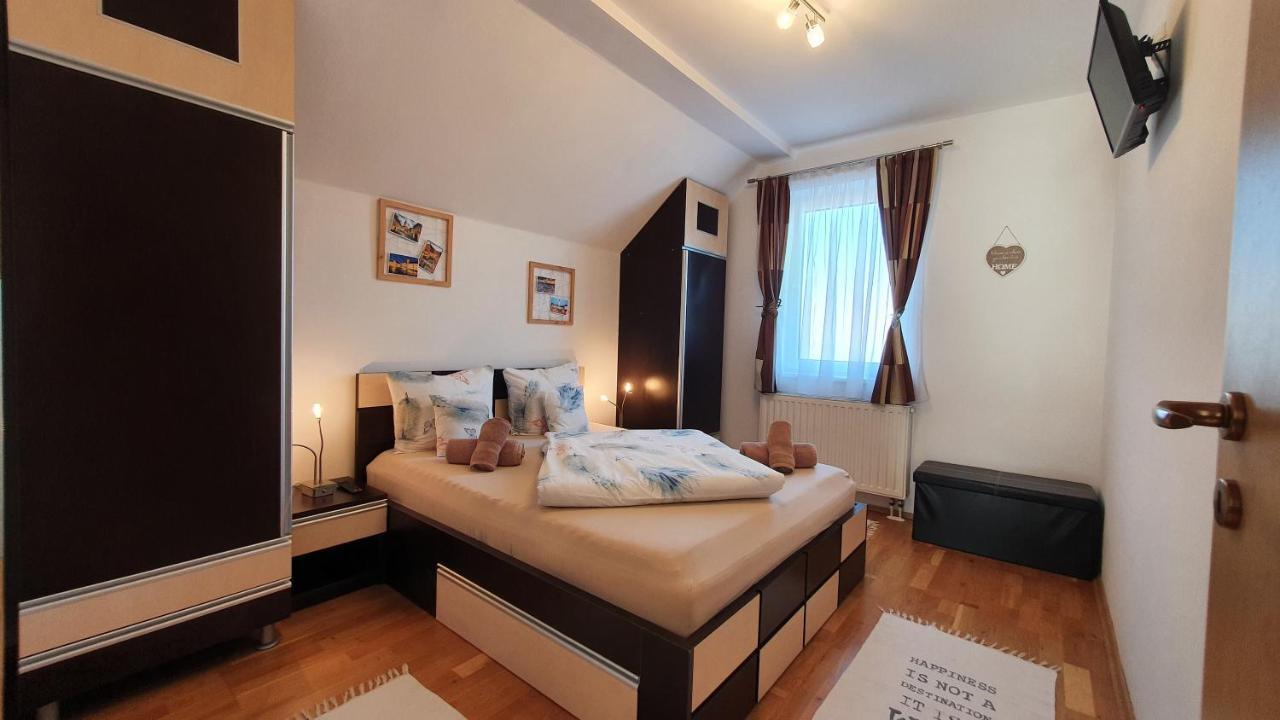 Smiley Apartment Sibiu Eksteriør bilde