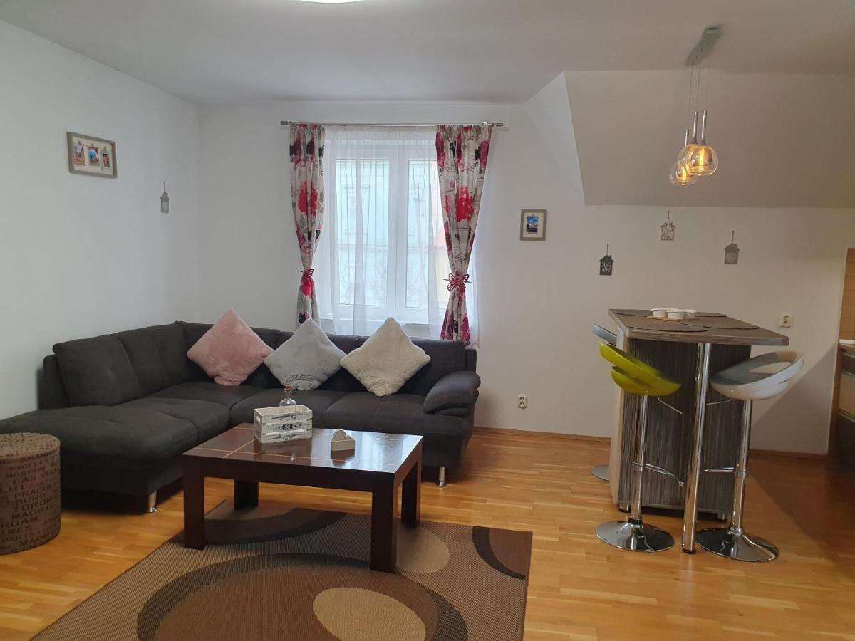 Smiley Apartment Sibiu Eksteriør bilde
