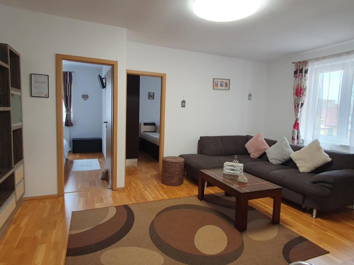 Smiley Apartment Sibiu Eksteriør bilde
